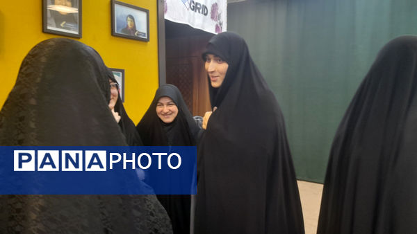 حضور مشاور معاون رئیس جمهور در مرکز «حس خوب» قم