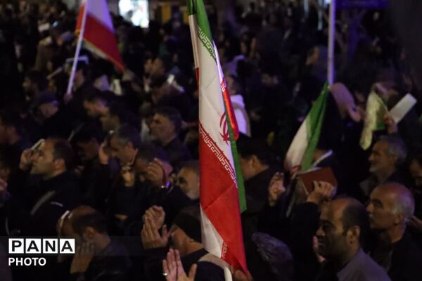احیا در اولین شب قدر و هشتمین شب مراسم شهادت قائد امت آیت الله خامنه ای 