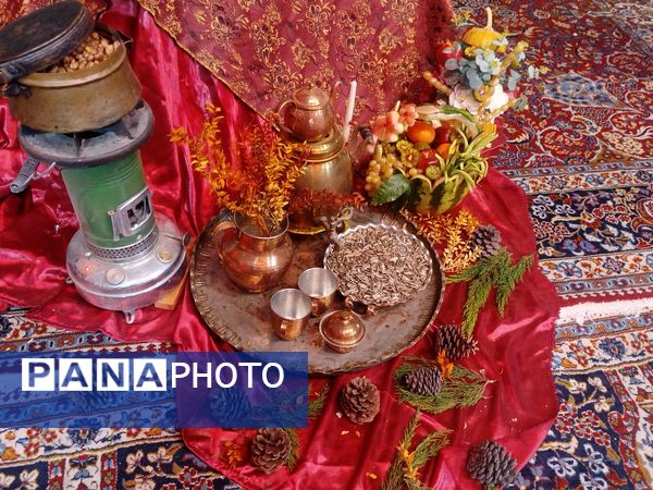 جشن بزرگ یلدا با عطر مادرانه در مجمع انصارالحسین