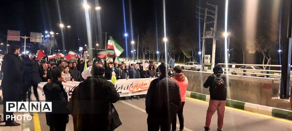 اجتماع پرشور در همبستگی با رهبری