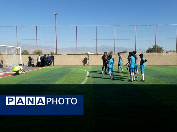 برگزاری مسابقات فوتبال به مناسبت ایام فاطمیه در خلیل آباد 