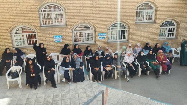جشن روز معلم دبیرستان شهیده محبوبه دانش 