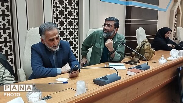 جلسه هیات امنای یادمان‌های شهدای گمنام استان قم