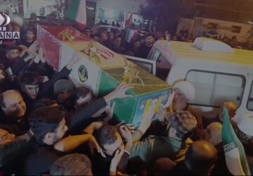 شهید ناوشکن دنا در آغوش مردم کردکوی
