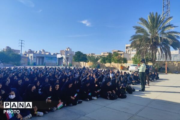 آیین گرامیداشت هفته نیروی انتظامی در دبیرستان الزهرا