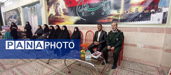 برگزاری یادواره شهدا در آموزشگاه دخترانه فاطمیه ملارد 