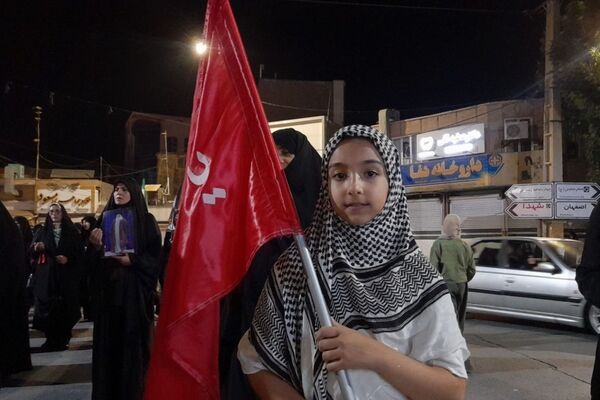 خشم و اندوه در میدان امام حسین الیگودرز اربعین رهبر شهید