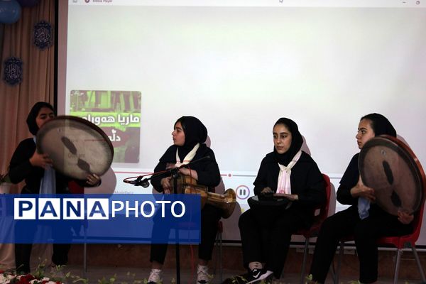 زنگ آغاز رقابت‌های هنری در گل‌های نمونه ورامین به صدا در آمد