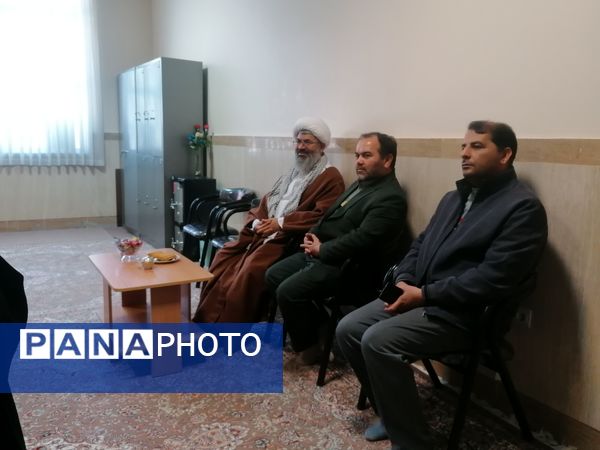 بازدید امام جمعه کاشمر از مسابقات قرآن، عترت و نماز ویژه دختران شهرستان کاشمر 