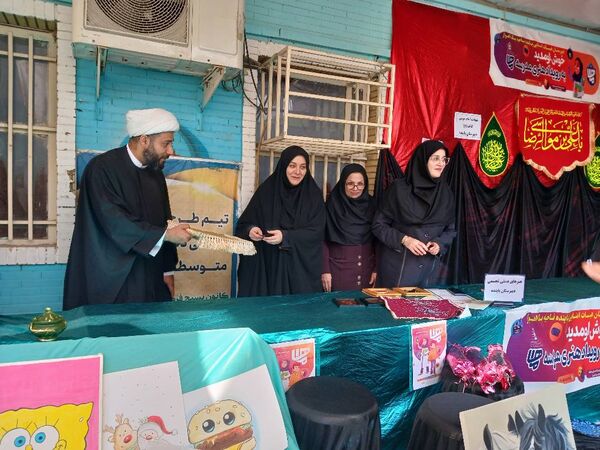 برگزاری رویداد "هفته ماها" در دبیرستان پاینده اهواز