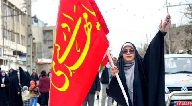 حضور پرشور نوجوانان فهیم شهرستان صحنه در راهپیمایی ۲۲ بهمن