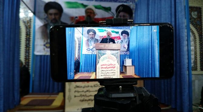شکوه حضور در نماز جمعه شهرستان بن