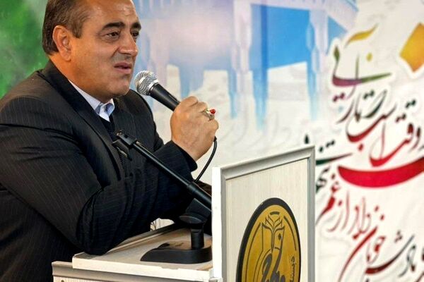 پیوند شعر با آموزش، پرورش نسلی آگاه و ریشه‌دار است