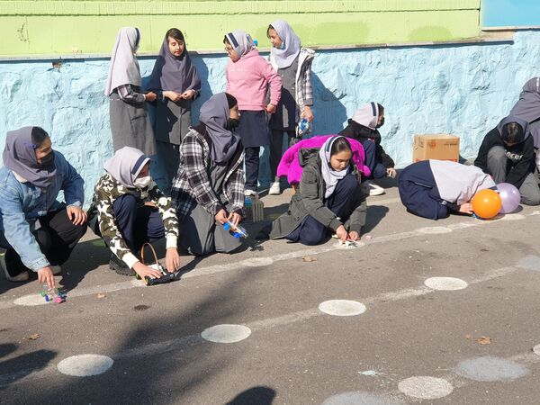 حضور فعال دانش‌آموزان مدارس منطقه پردیس در نمایشگاه «ماها» 