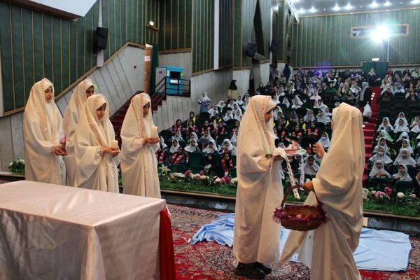 گرامیداشت دهه کرامت و بیست و ششمین سالروز تاسیس سازمان دانش‌آموزی، در منطقه ۱۰