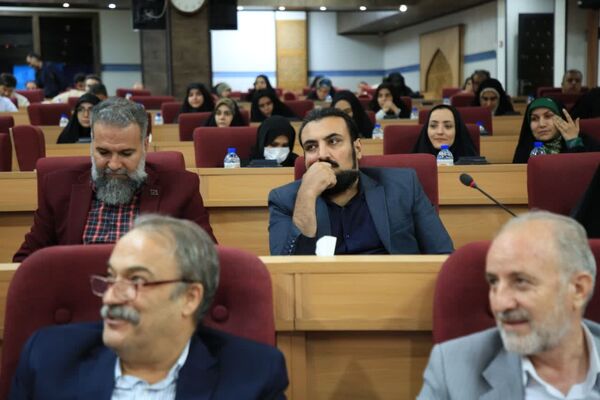 نشست صمیمی مدیران رسانه با استاندار قم