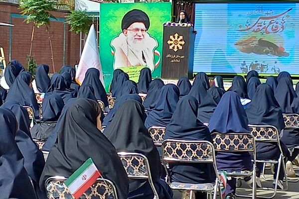مراسم آغاز سال تحصیلی و نواختن زنگ مقاومت