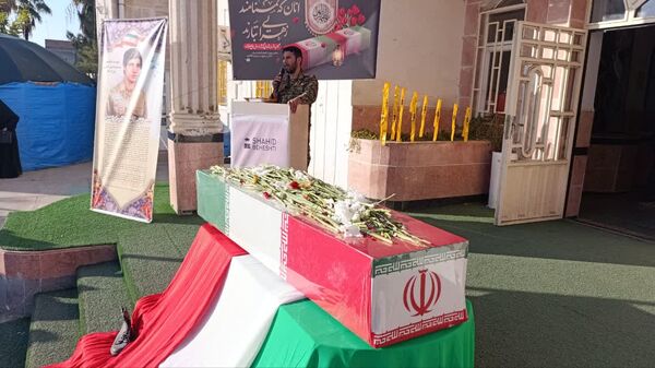 طنین سلام دانش‌آموزان بندرترکمن به شهدای خوشنام