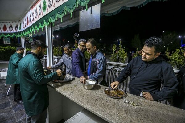 مراسم پرفیض سومین شب احیای لیالی‌القدر در آستان مقدس امام زاده طاهر کرج