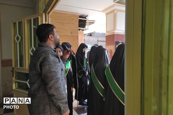 دبیرستان شهید عیسی‌وند میزبان پرچم متبرک حرم امام حسین (ع) 