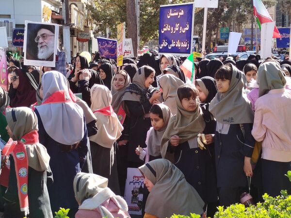 مردم کاشمر با گام‌های استوار در مسیر آرمان‌های انقلاب گام برداشتند 