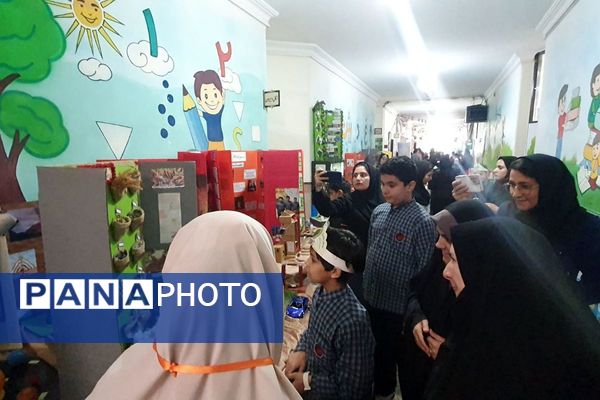 خلاقیت دانش‌آموزی در نمایشگاه جابر زیر ذره‌بین کارشناسان آموزش‌وپرورش قدس