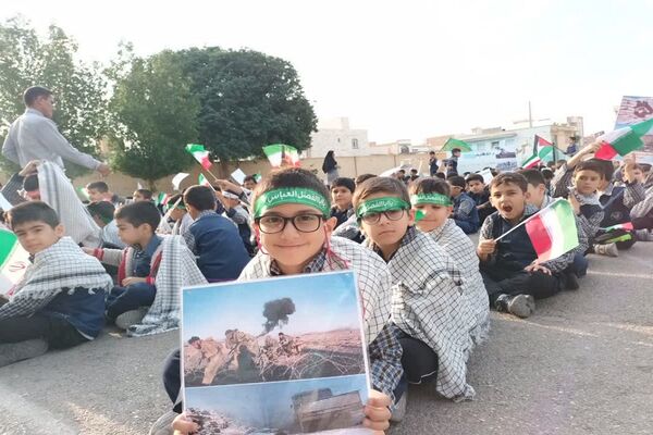 نواختن زنگ هفته بسیج در مدارس شهرستان بهبهان