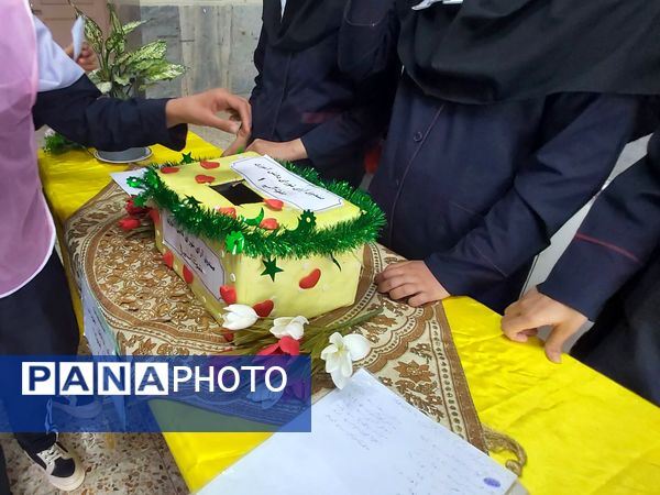 جلوه‌هایی از انتخابات شورای دانش‌آموزی در مدرسه حضرت آسیه(س) قم