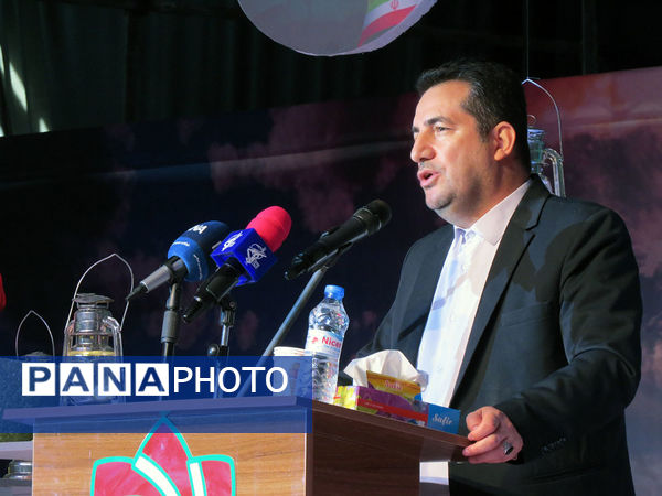 حضور معاون پرورشی و فرهنگی وزیر آموزش و پرورش در آیین اعزام دانش‌آموزان به راهیان نور