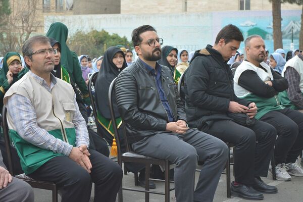 حضور خادمان رضوی در مدرسه قدر بهارستان‌دو