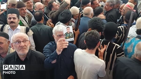 لرستان در سوگِ رهبر شهیدان سیاه پوشید؛ میثاقِ عشایر در حسینیه‌ ثارالله