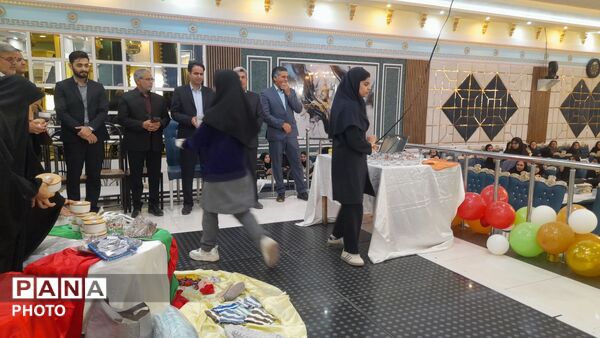 جشن ستارگان ویژه دانش آموزان دبیرستان حضرت معصومه (س) خلیل آباد
