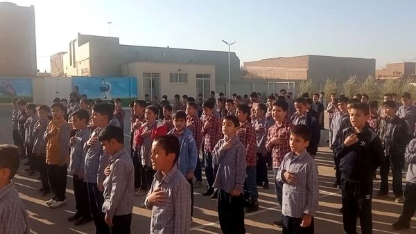 گرامیداشت هفته بسیج دانش‌آموزی در دبستان واحدی شهرستان زارچ