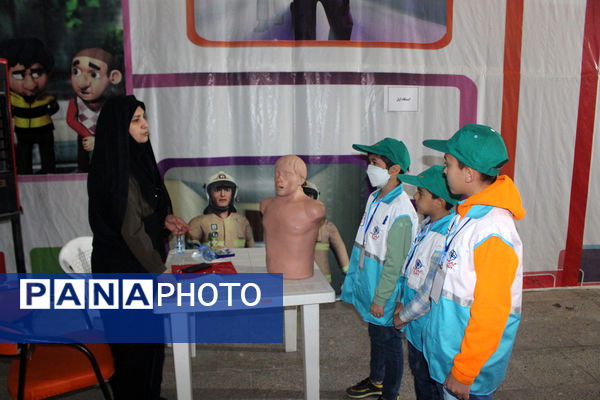 رقابت گروه‌های منتخب مدارس پسرانه استان قم در نخستین جشنواره سفیران سلامت 