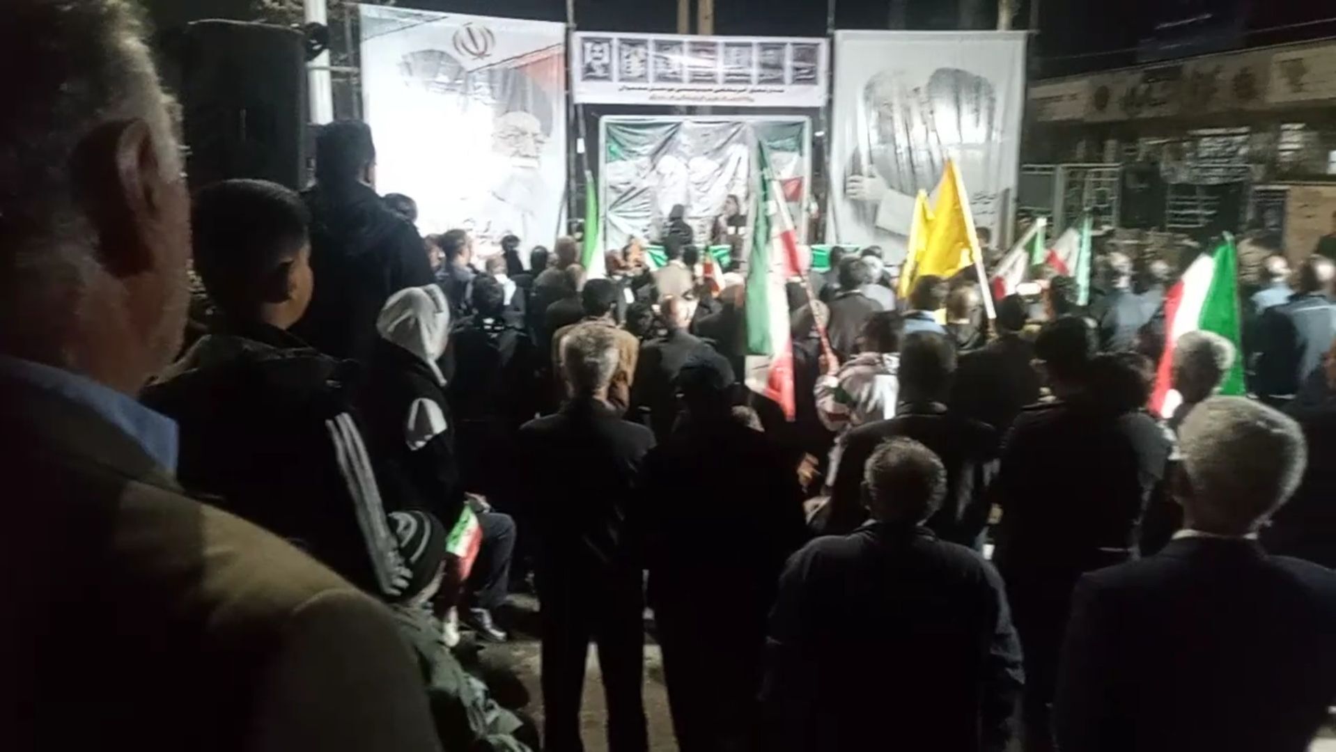 اجتماع باشکوه مردم معمولان در سوگ رهبر معظم انقلاب 