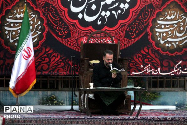 اسلامشهر در سوگ علمدار کربلا