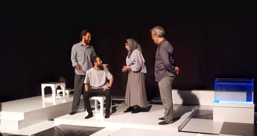 آغاز اجرای نمایش «قرار» با موضوع فداکاری شهدای غواص در قم