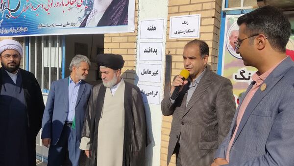 زنگ آغاز هفته پدافند غیرعامل در هنرستان آیت‌الله خامنه‌ای 
