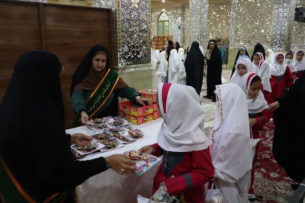 مراسم جشن تکلیف250 دانش آموز شهر صفادشت