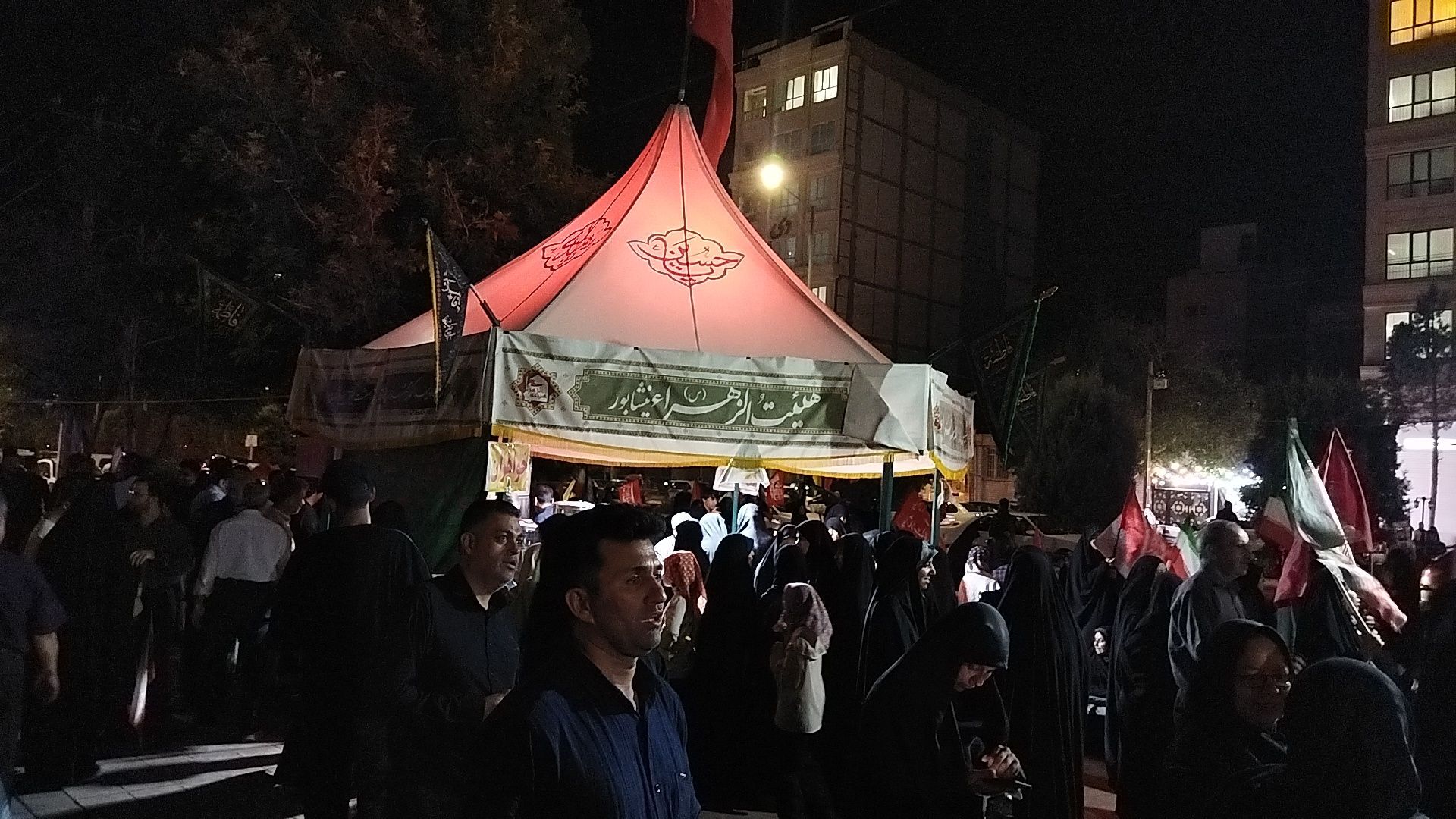 چایخانه هیئت فاطمه الزهرا در اجتماعات مردمی 