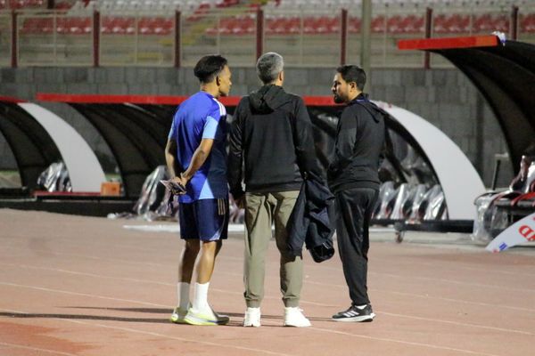 تمرین پیش از بازی با تراکتور تیم الوحده امارات