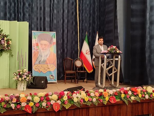 تجلیل از معلمان و معلمان پیشکسوت در بافق