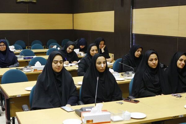 جلسه ستاد دهه فجر فیروزکوه با تأکید بر مردمی‌سازی برنامه‌ها