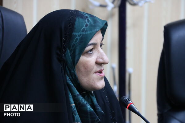 ارزیابی برنامه‌های سازمان دانش‌آموزی یزد در نشست مربیان با رئیس سازمان 