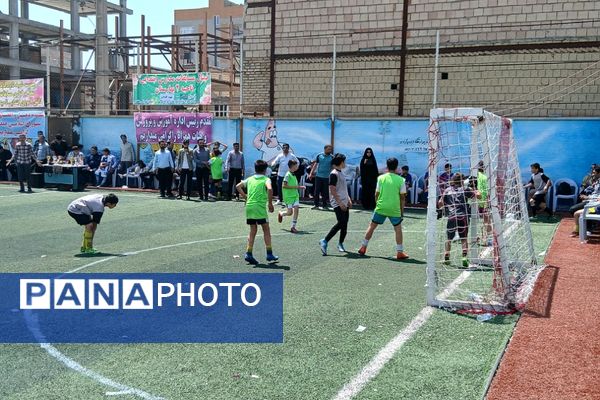 مسابقات مینی فوتبال دانش‌آموزان دوره اول ودوم ابتدایی در بهارستان‌۲