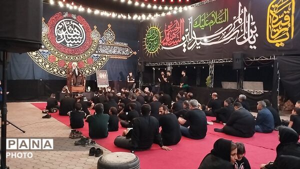 عشق و ارادت نوجوانان شهر هشتگرد به اباعبدالله الحسین(ع)