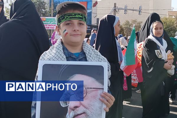 فریاد استکبار ستیزی از ورامین طنین انداز شد