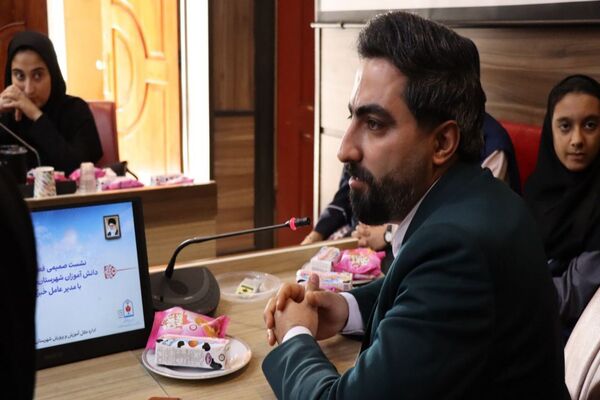 نشست صمیمی فعالین رسانه ای دانش‌آموزان با مدیرعامل خبرگزاری پانا