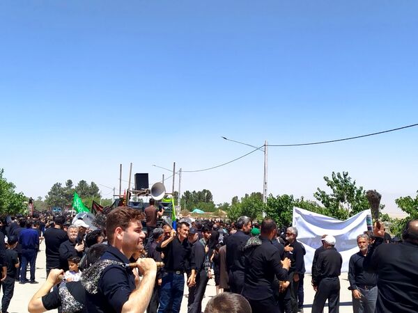 دسته عزاداری ظهر عاشورا در فاروج 