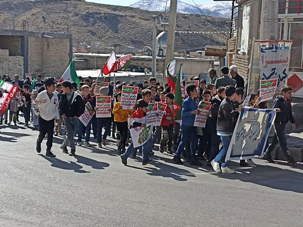 حضور پرشکوه مردم حماسه ساز بن در راهپپیمایی ۲۲ بهمن